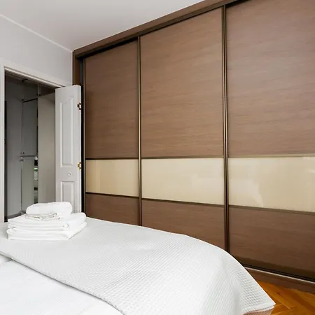 Апартаменты Seaside With The View By Bookinghost *