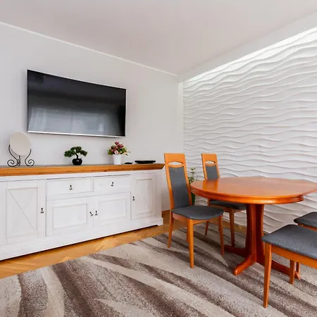 Апартаменты Seaside With The View By Bookinghost